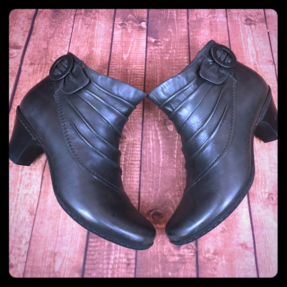 Cobb Hill Shoes - Cobb Hill Sabrina Pleated Ankle Boots s285ep